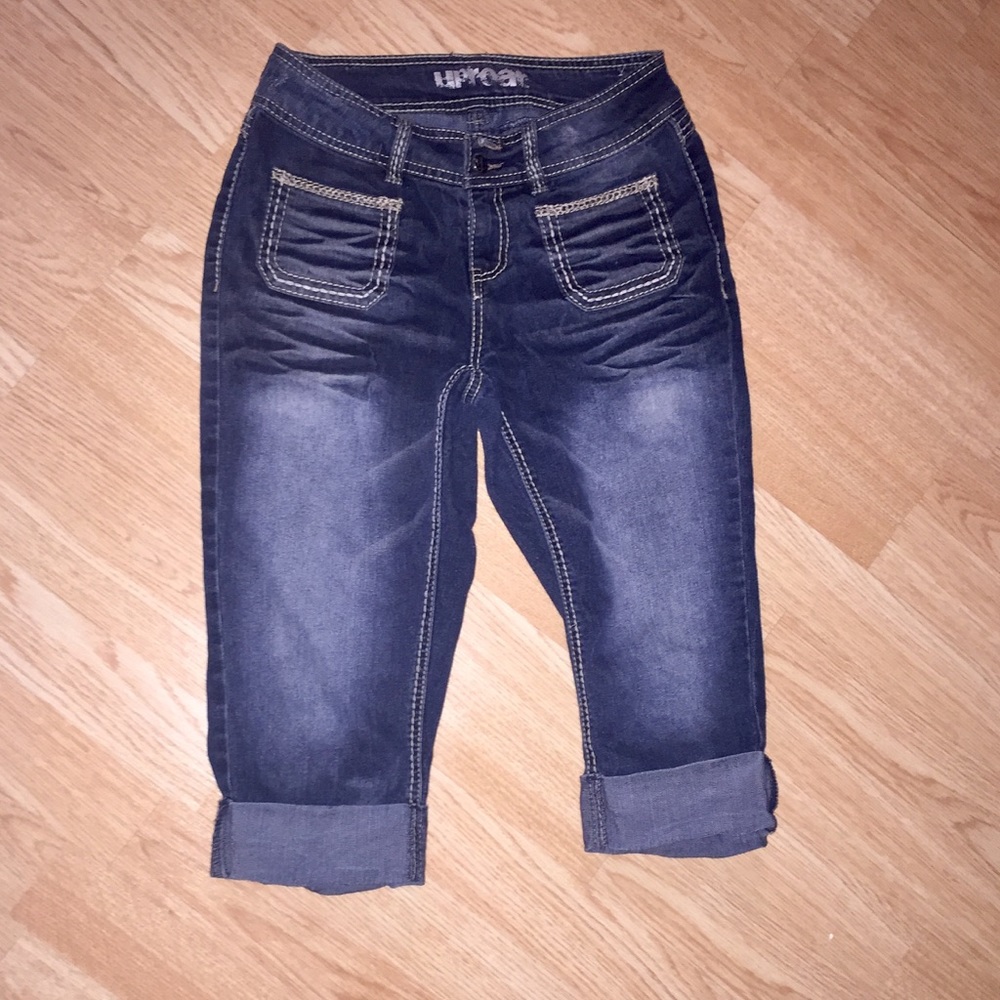 Uproar Girls Size 16R  Distressed Capris